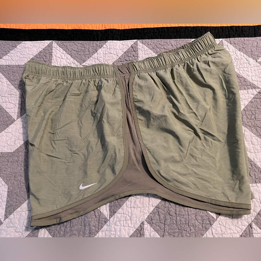 Nike Tempo Dri-Fit Shorts 2X Plus Olive Drab